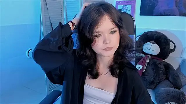 Elainebeness on StripChat