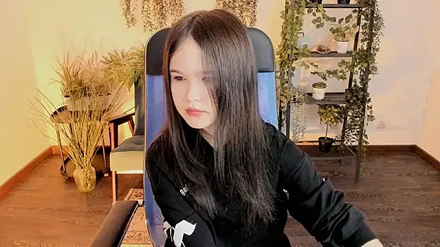 Elainebeness on StripChat