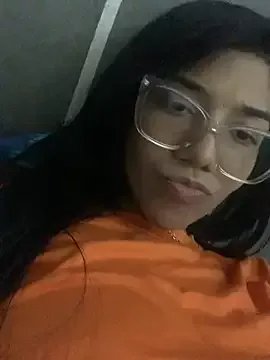 ElaRose_12 on StripChat