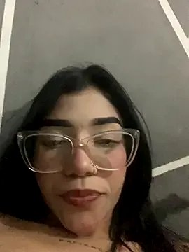 ElaRose_12 on StripChat