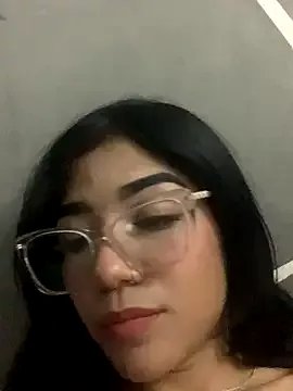 ElaRose_12 on StripChat