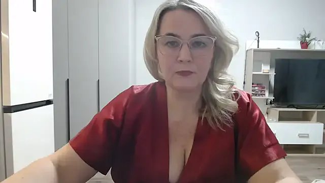 EleanoraDream on StripChat