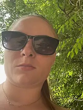 ElenaMaeer on StripChat