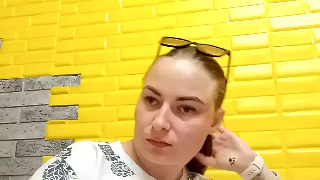 ElenaMaeer on StripChat