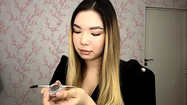 Elina_Mottel on StripChat