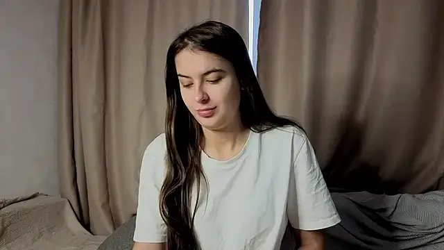 elisa_moon on StripChat