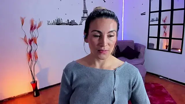 Elizabeth_taylor_b on StripChat