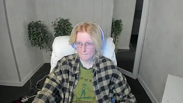 ElizabethHarpper — smile