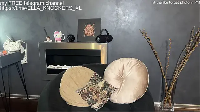 ella_knockers_xl on StripChat 