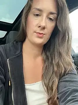 EllaMae on StripChat