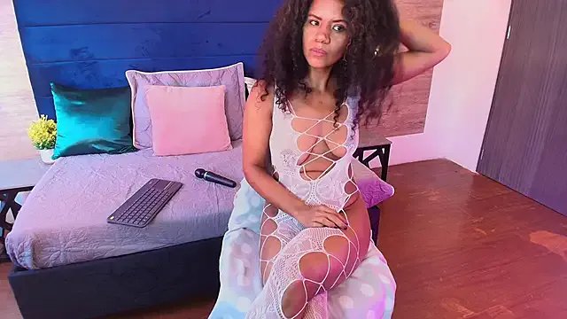 Ellie-Alves on StripChat