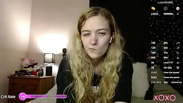 EllieeRose on StripChat