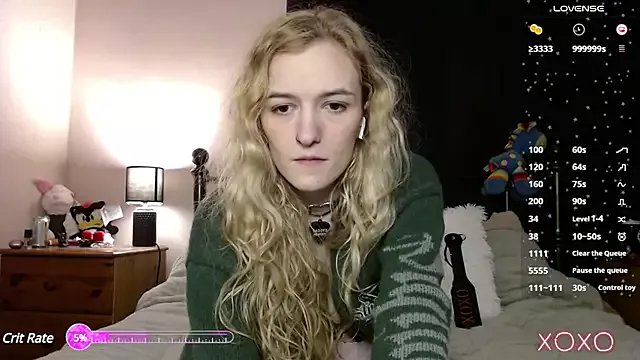 EllieeRose on StripChat