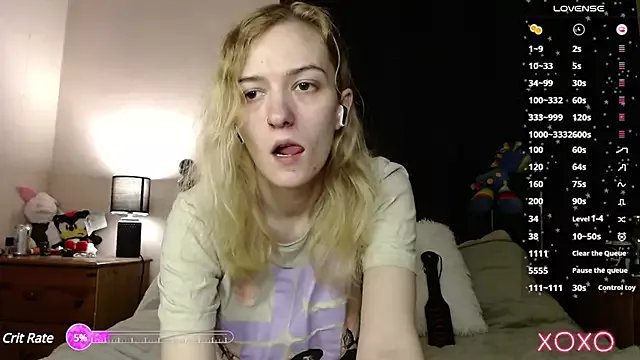 EllieeRose on StripChat