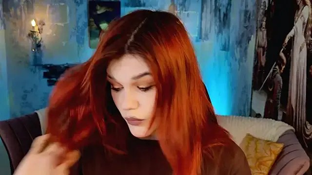 EllieFoxy on StripChat