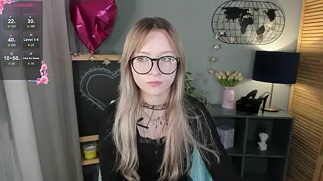 Offline elliupp on StripChat