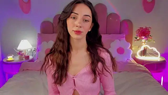 ElsaYoung on StripChat