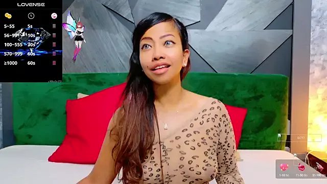 ElyaQuinn on StripChat