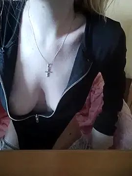 Elza_kom on StripChat