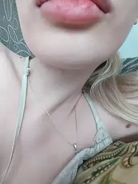 Elza_kom on StripChat