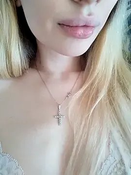 Elza_kom on StripChat