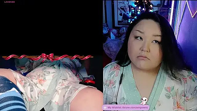 EmGreens on StripChat