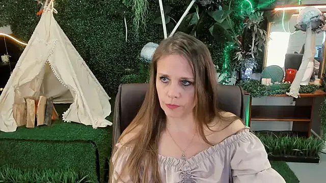 EmiliaBedy on StripChat