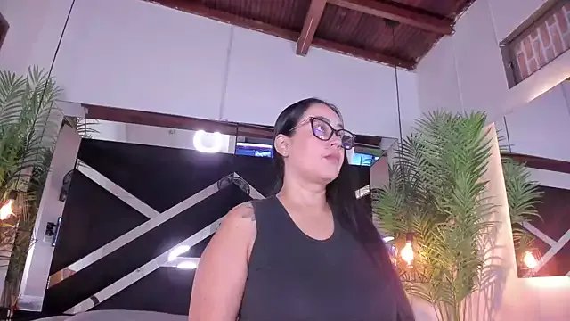 emily-fox on StripChat