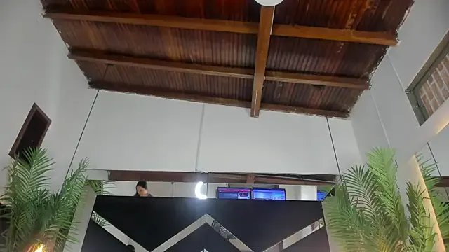 emily-fox on StripChat