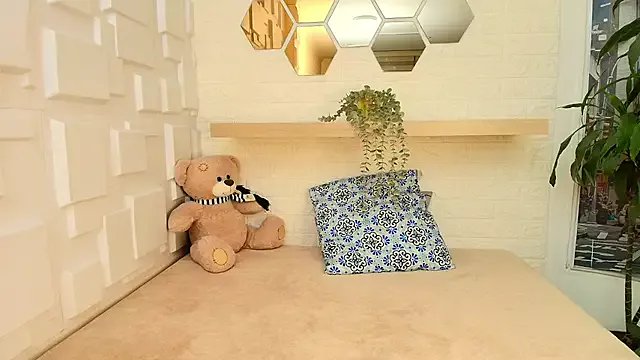 Emily_Trujillo on StripChat