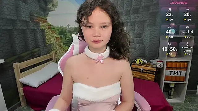 EmilyChaves on StripChat