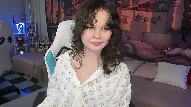 EmilyChaves on StripChat