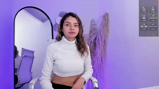 Emma_bloom__ on StripChat