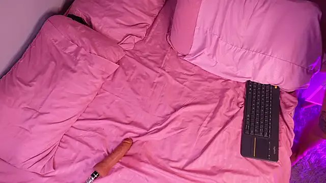 emma_colucci on StripChat