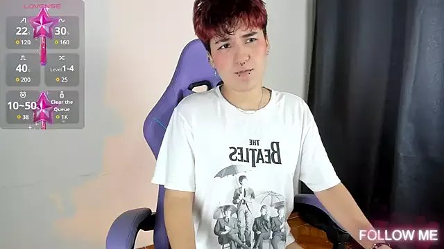 emma_cute7 on StripChat