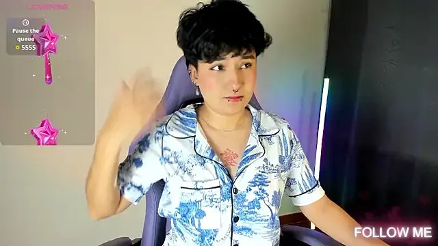 emma_cute7 on StripChat