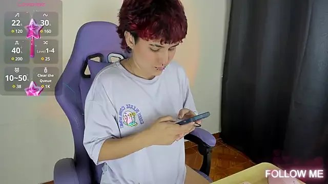 emma_cute7 on StripChat