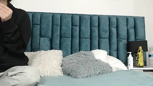 Emma_Foxi on StripChat