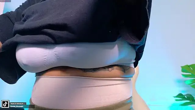 emma_rouse69 on StripChat