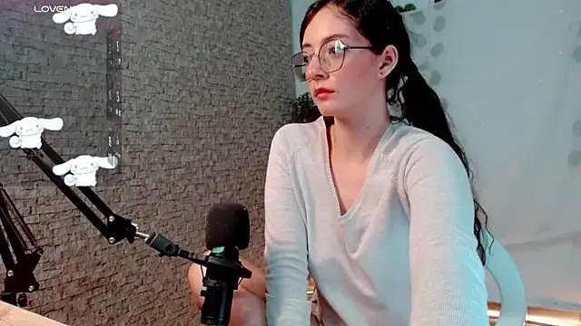 emma_unu on StripChat