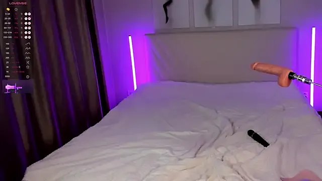 EmmaBarbs on StripChat