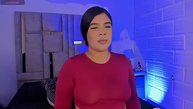 EmmaBecket2 on StripChat