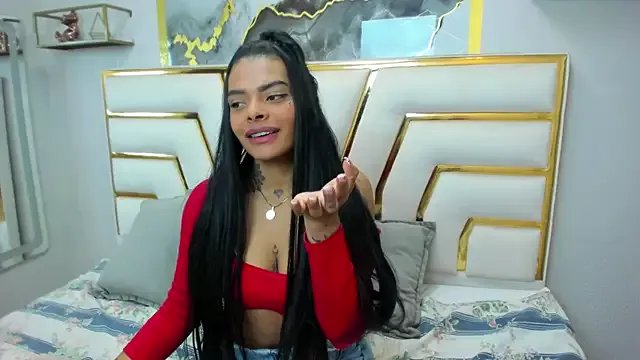 EmmaEbony_ on StripChat