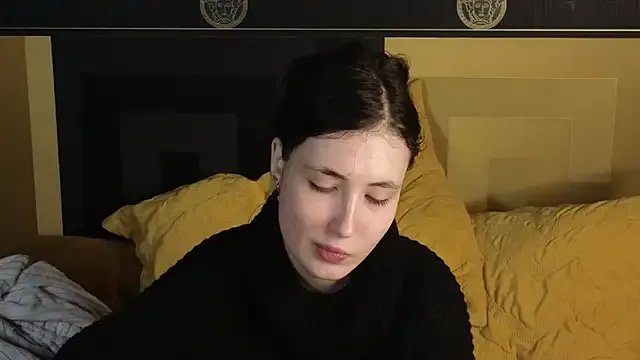 EmmaLawrens on StripChat