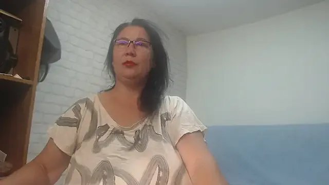 EmmaSquirt on StripChat