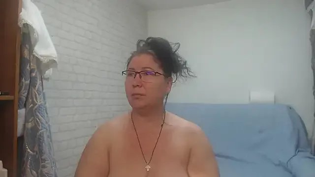 EmmaSquirt on StripChat