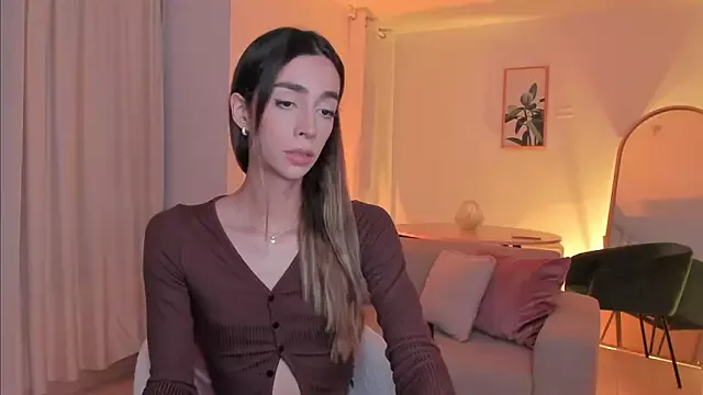 Offline Emmavr on StripChat