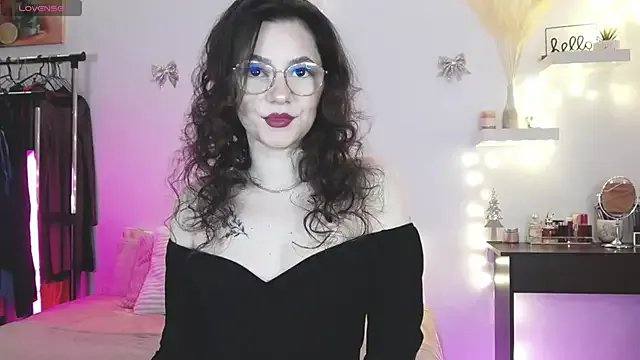 EmmaWright07 on StripChat