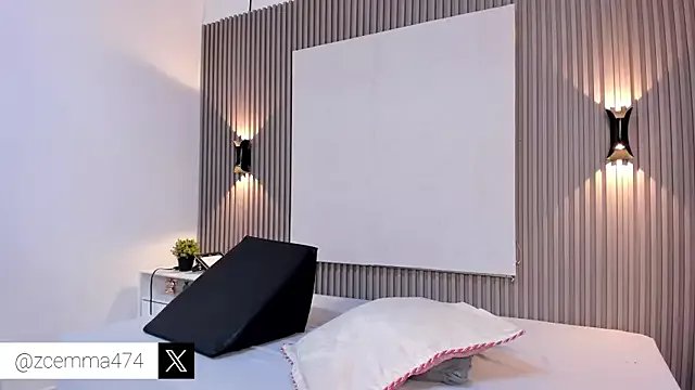 Emmazc_ on StripChat