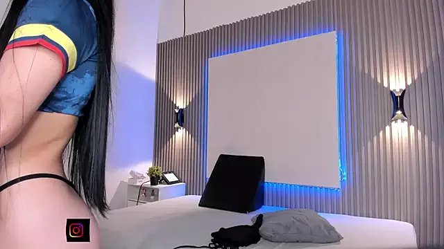 Emmazc_ on StripChat